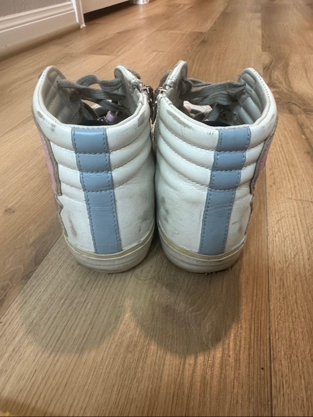 Golden Goose White Leather High-Top Sneakers with Pink Accent - Picture 6 of 7